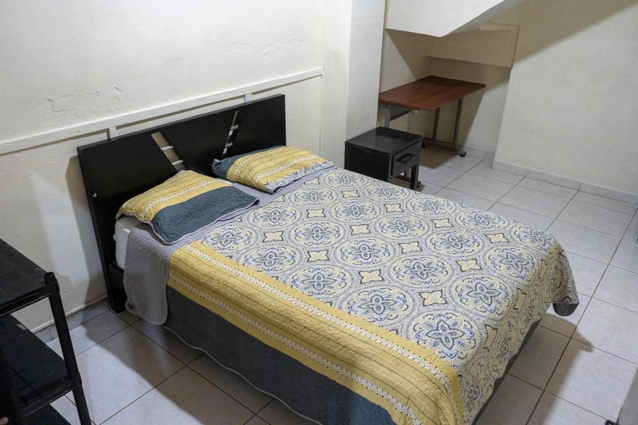 Hostal Real Hostel Σαλέντο Εξωτερικό φωτογραφία